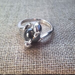 Elegant Dolphin 925 Silver Ring with Hematite Stone Size 8
